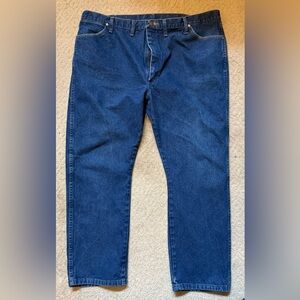 Wrangler Men's Deep Blue Straight Jeans